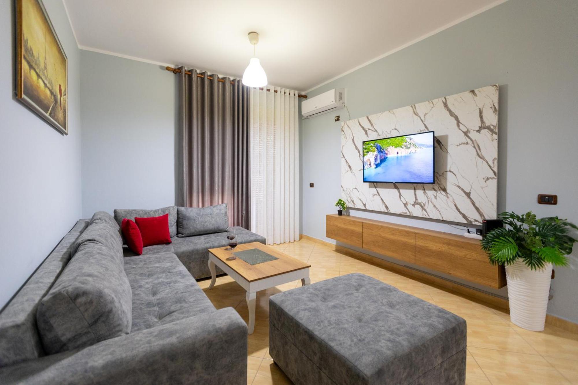 Da Vinci Apartment Vlorë Buitenkant foto