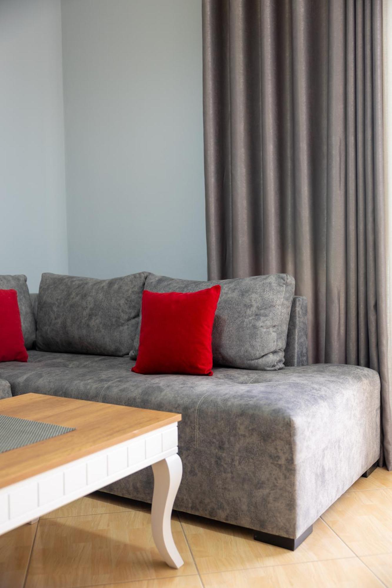 Da Vinci Apartment Vlorë Buitenkant foto