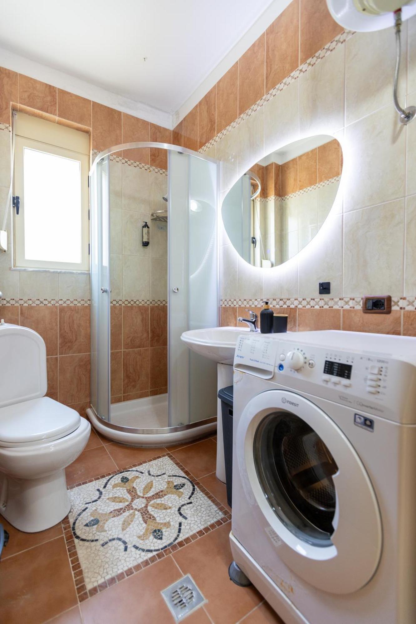 Da Vinci Apartment Vlorë Buitenkant foto